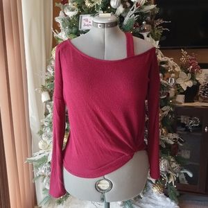 Mm Mm Mm cold shoulder top